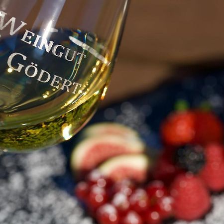 Weingut Goedert Osann-Monzel Exterior foto