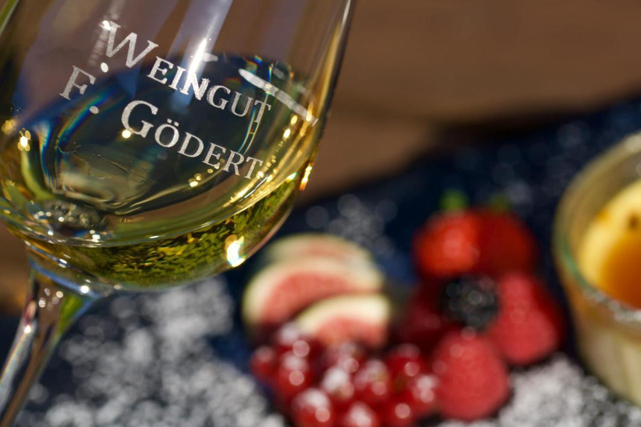 Weingut Goedert Osann-Monzel Exterior foto